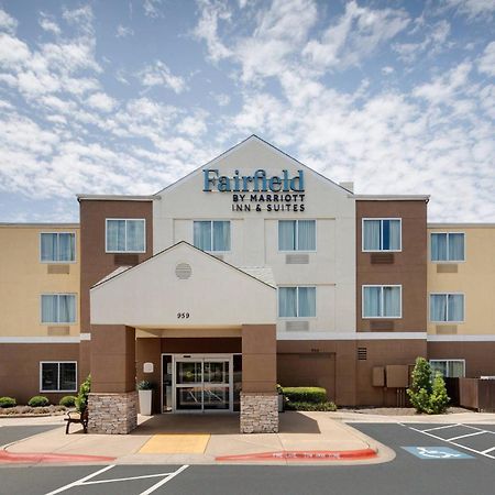 Fairfield Inn & Suites Austin University Area Exterior photo