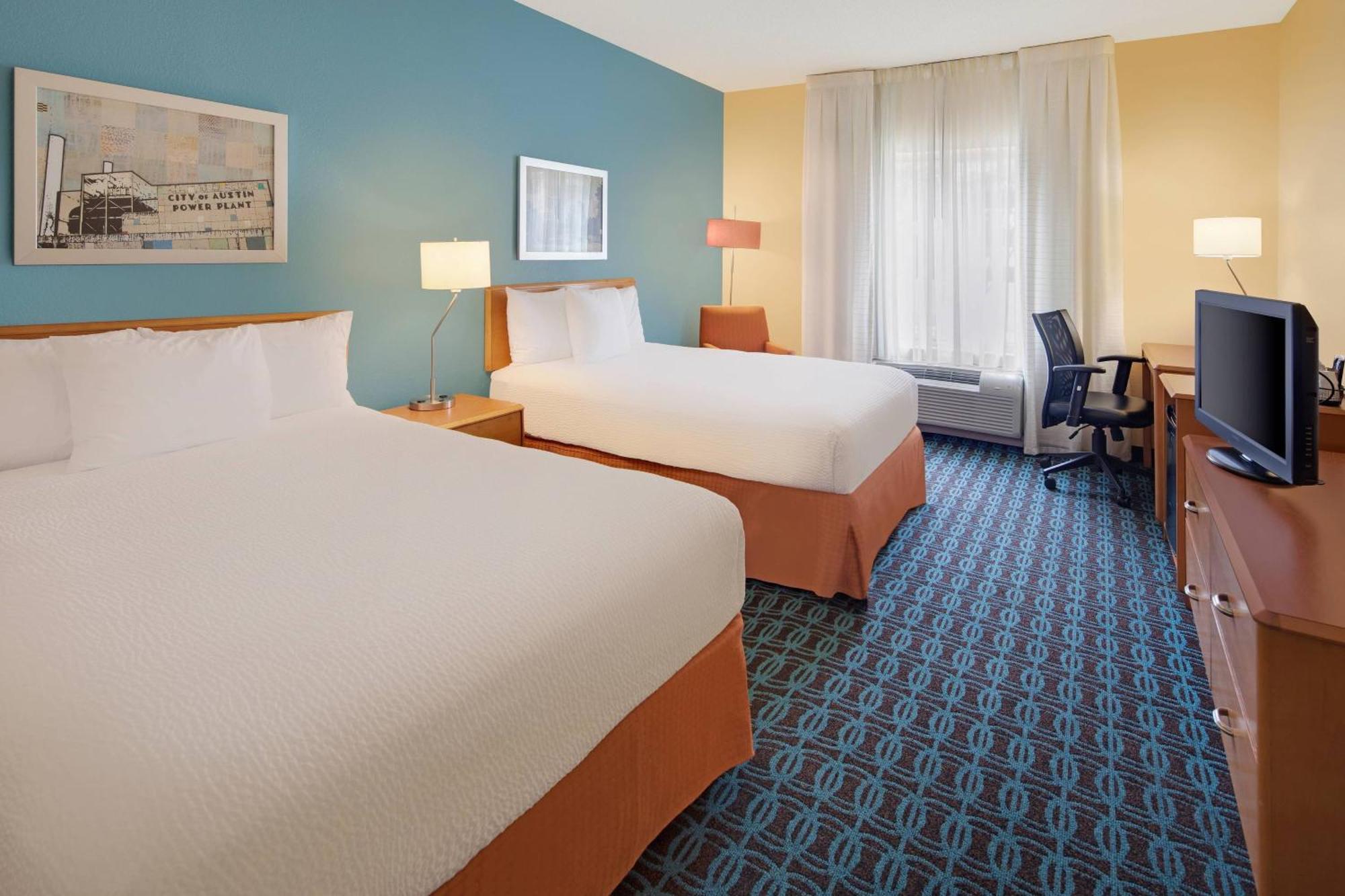 Fairfield Inn & Suites Austin University Area Exterior photo