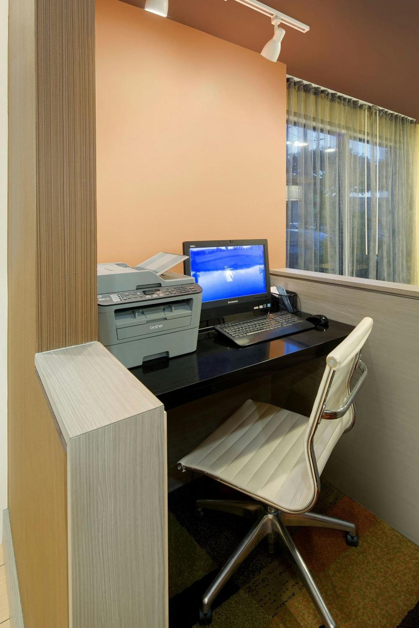Fairfield Inn & Suites Austin University Area Exterior photo