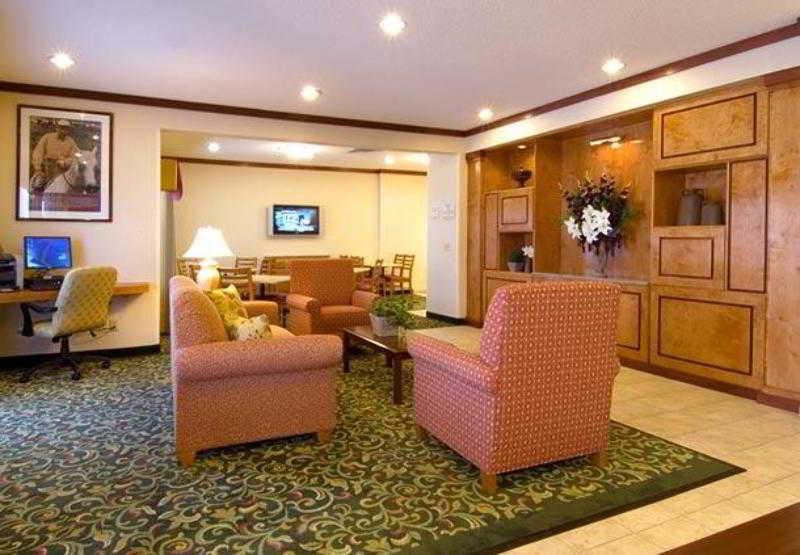 Fairfield Inn & Suites Austin University Area Interior photo