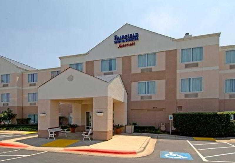 Fairfield Inn & Suites Austin University Area Exterior photo